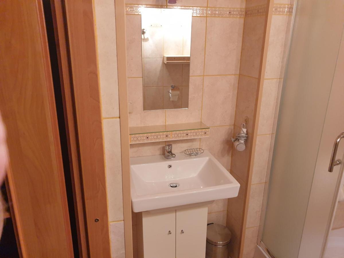 Sobieszow Apartament Basia Zielone Wzgorze -Willa Tosia Exteriör bild